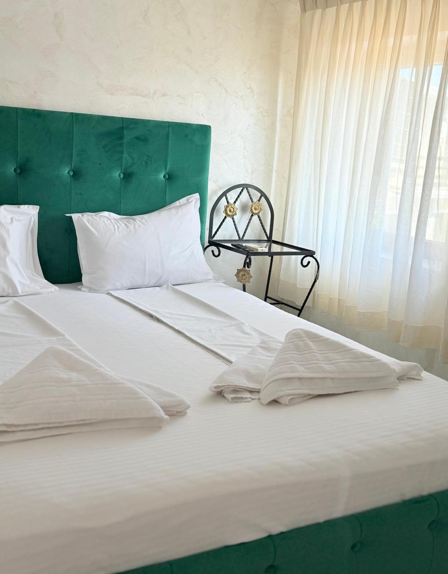 Pensiunea Diamond Guest house *